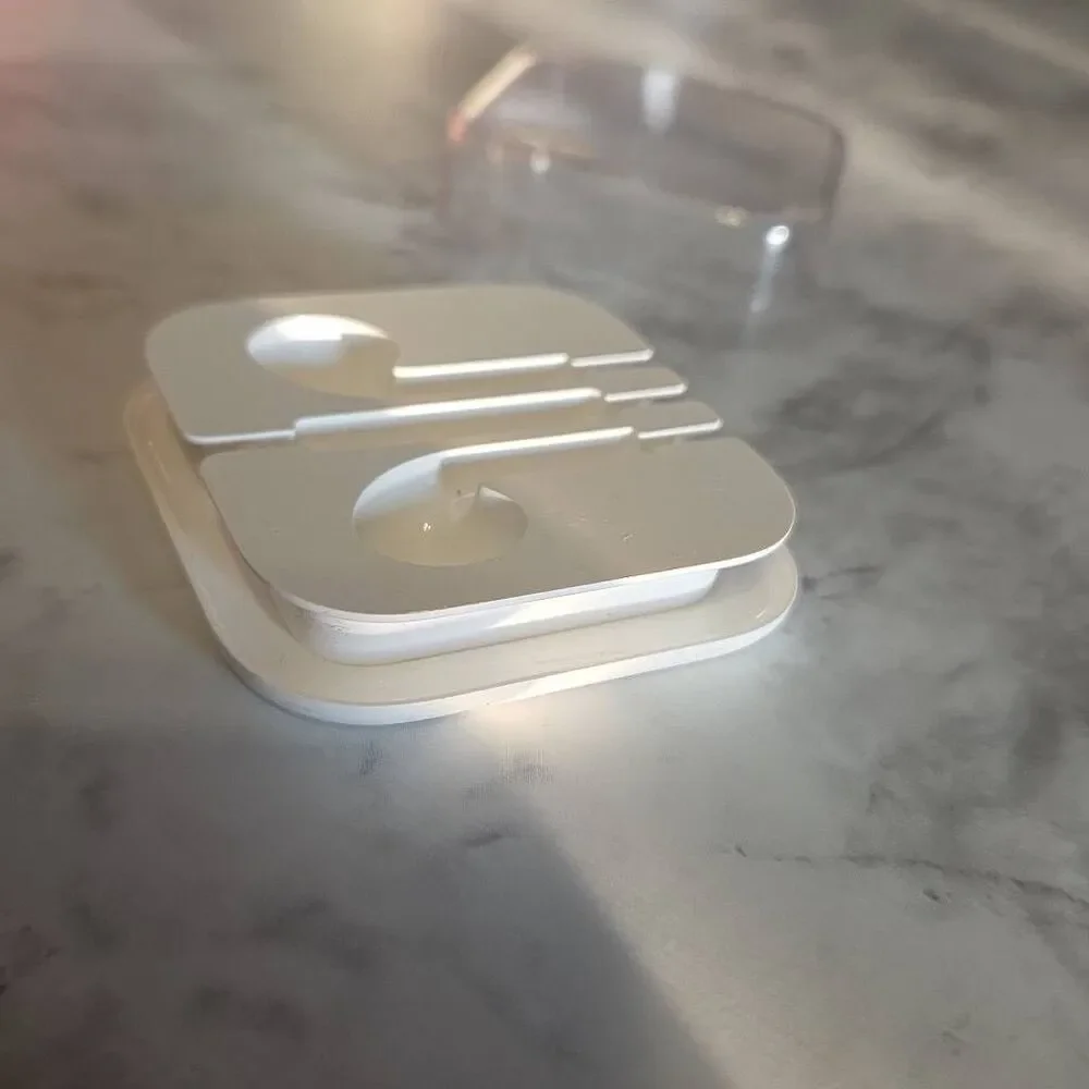 Empty‎ Apple Earphones Case